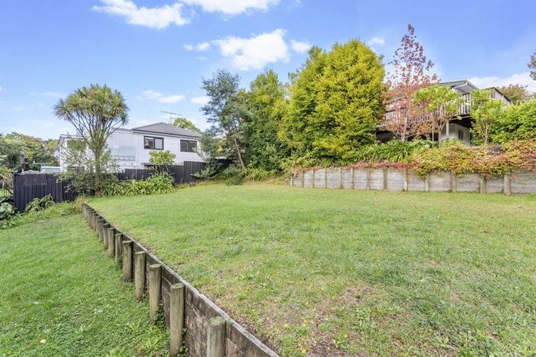 Photo of property in 82b Atkinson Road, Titirangi, Auckland, 0604