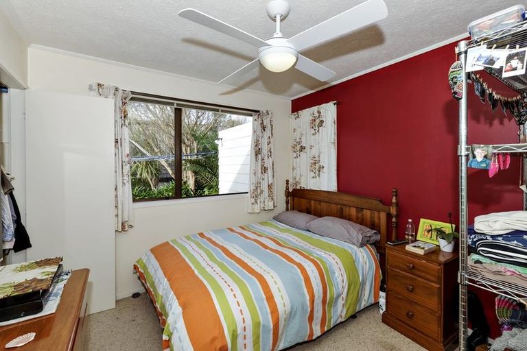 Photo of property in 11 Panzic Place, Glen Eden, Auckland, 0602