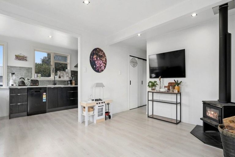 Photo of property in 5 Konini Street, Inglewood, 4330