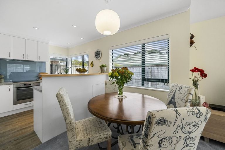 Photo of property in Miramar Villas, 21/3 Byron Street, Miramar, Wellington, 6022