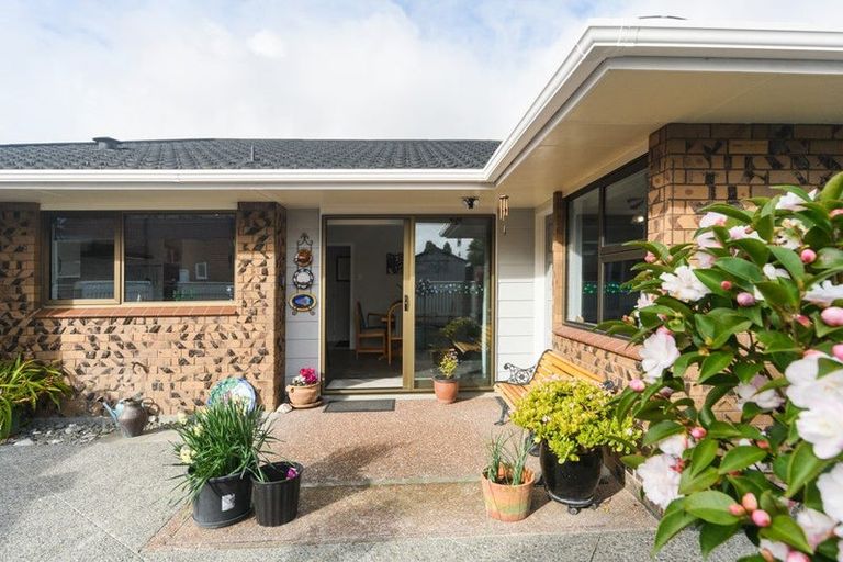 Photo of property in 166b Fitzherbert Avenue, West End, Palmerston North, 4410