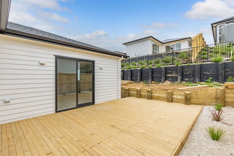 Photo of property in 7 Vintry Drive, Kumeu, 0810