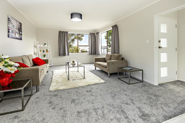 Photo of property in 10 Darnell Crescent, Clover Park, Auckland, 2019