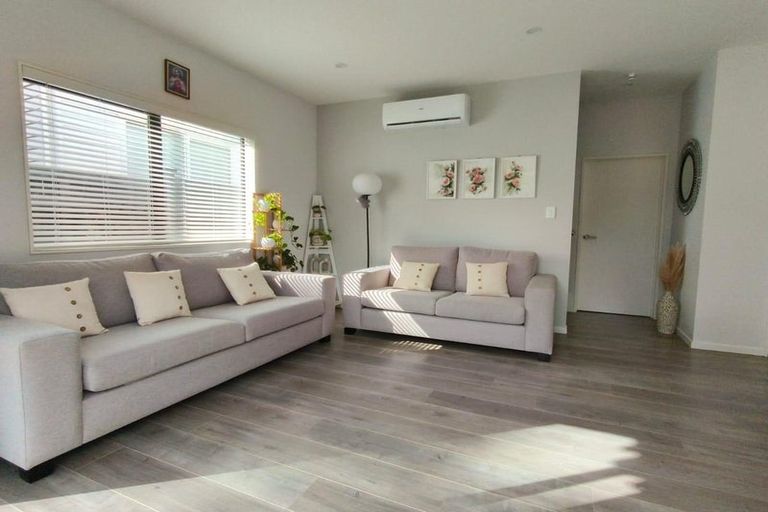 Photo of property in 29 Kaimai Avenue, Massey, Auckland, 0614