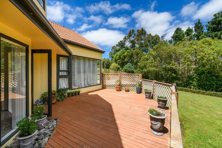 Photo of property in 96 Pacific Drive, Fitzherbert, Palmerston North, 4410