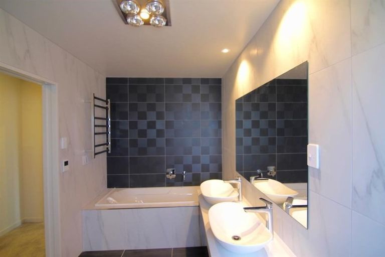 Photo of property in 32 Remuremu Street, Long Bay, Auckland, 0630