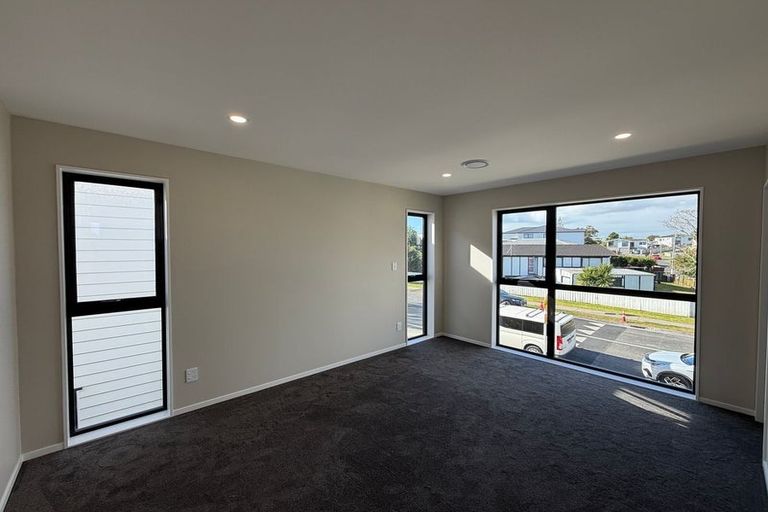 Photo of property in 8 Foxlaw Street, Randwick Park, Auckland, 2105
