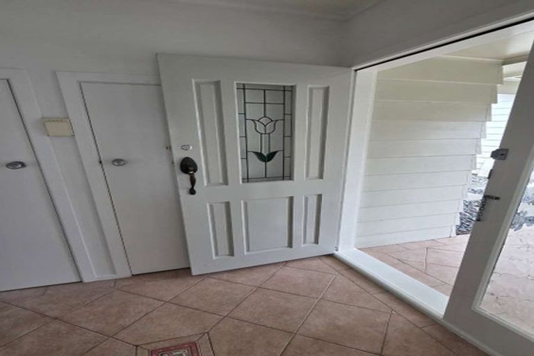 Photo of property in 9 Kerswill Place, Pakuranga, Auckland, 2010