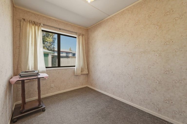 Photo of property in 35 Rewarewa Street, Owhata, Rotorua, 3010