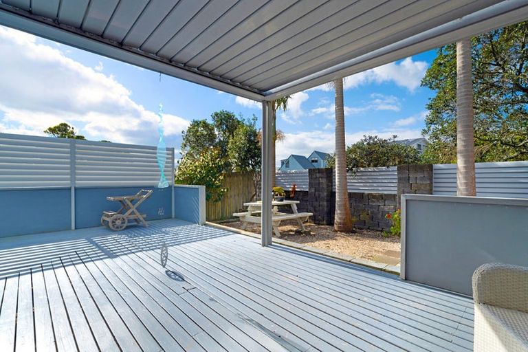 Photo of property in 12 Bay Vista Drive, Red Beach, 0932