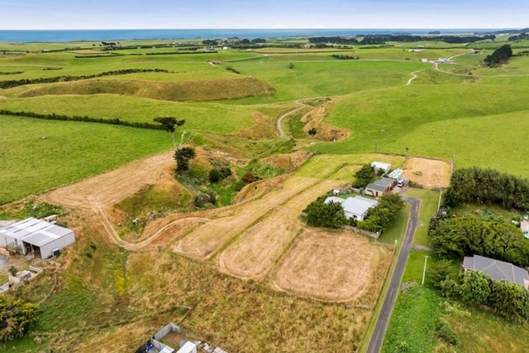 Photo of property in 15 Gilbert Street, Kakaramea, Patea, 4598