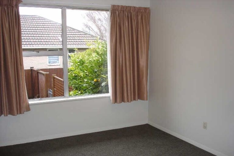 Photo of property in 1/166 Avonhead Road, Avonhead, Christchurch, 8042