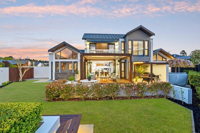 Photo of property in 21 Bluestone Drive, Parklands, Christchurch, 8083