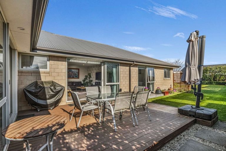 Photo of property in 31 Franklin Drive, Rangiora, 7400