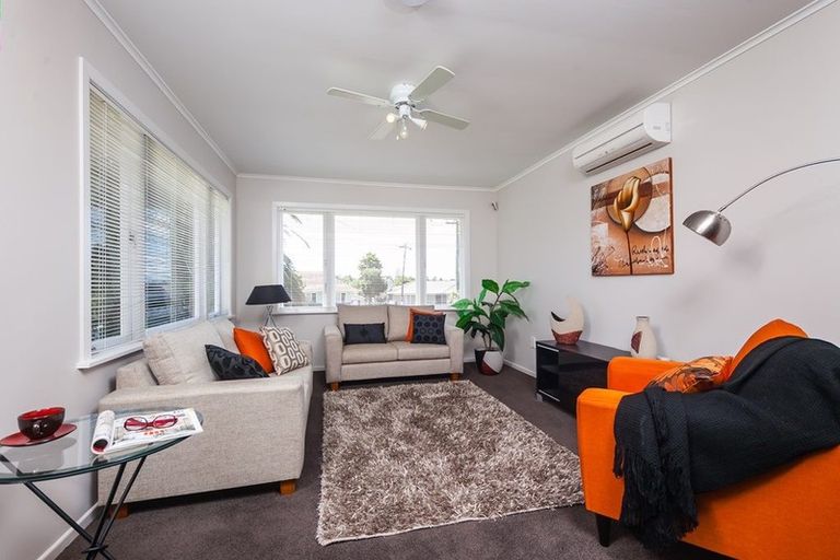 Photo of property in 3 Thompson Terrace, Manurewa, Auckland, 2102