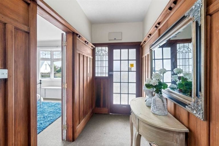 Photo of property in 2 Milton Street, Somerfield, Christchurch, 8024