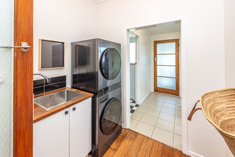 Photo of property in 3 Carlton Avenue, Gonville, Whanganui, 4501