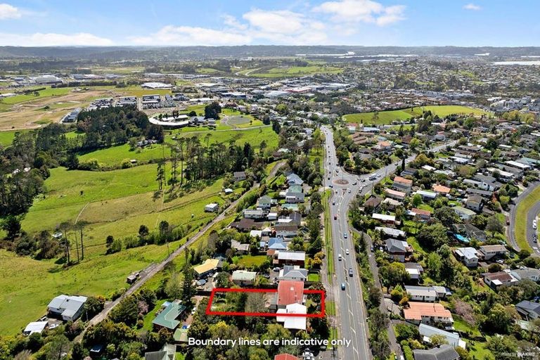 Photo of property in 434 Don Buck Road, Massey, Auckland, 0614