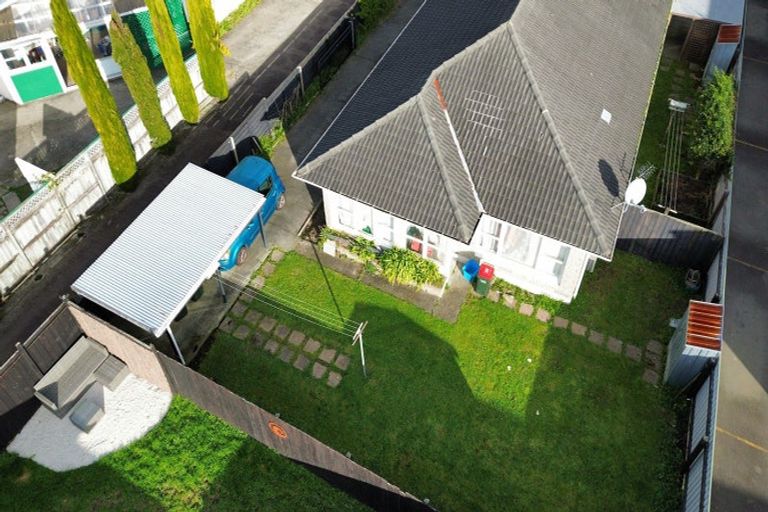 Photo of property in 37-39 Gordon Street, Avalon, Lower Hutt, 5011