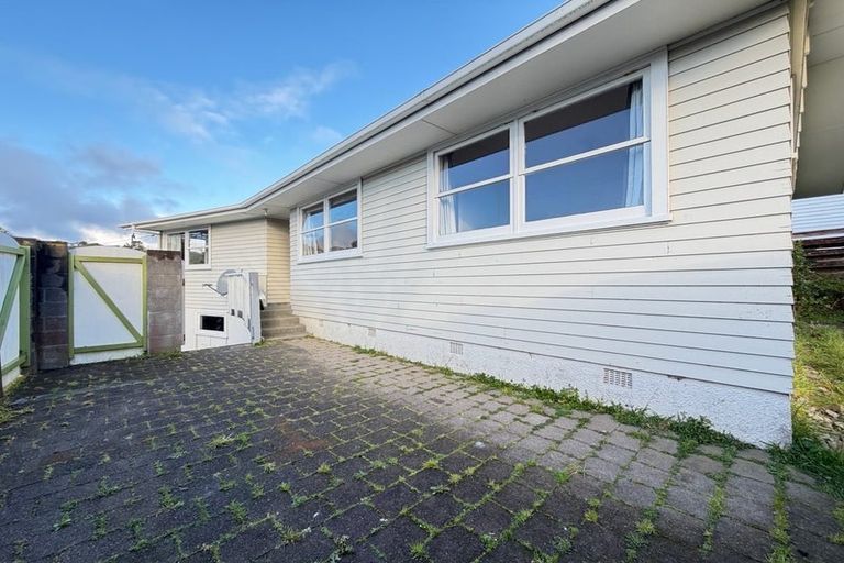 Photo of property in 79 Mark Avenue, Paparangi, Wellington, 6037