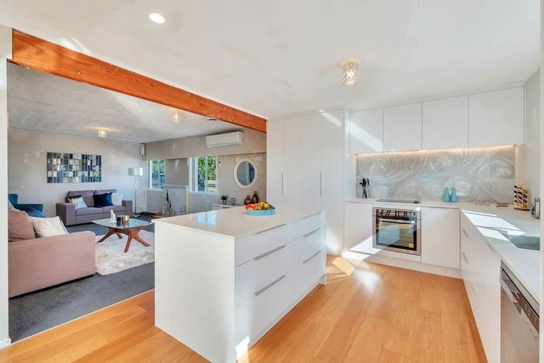 Photo of property in 55 Sturges Road, Henderson, Auckland, 0612