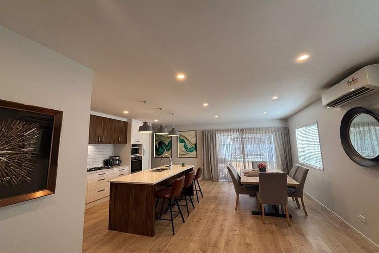 Photo of property in 54 Schoolside Road, Kumeu, 0810