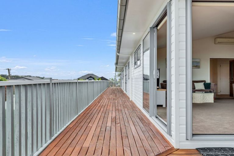 Photo of property in 86 Tiri Road, Tindalls Beach, Whangaparaoa, 0930