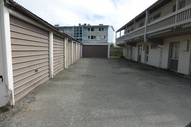 Photo of property in 2/273 Riccarton Road, Upper Riccarton, Christchurch, 8041