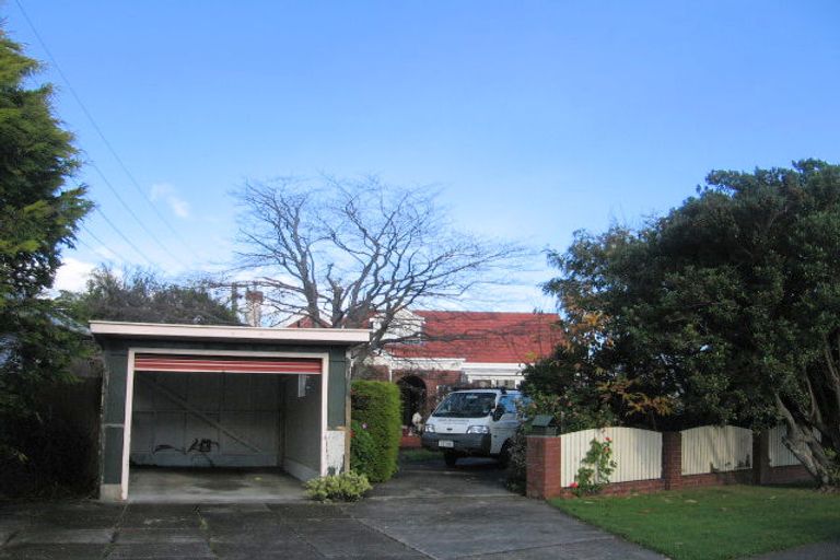 Photo of property in 98 Cambridge Terrace, Waterloo, Lower Hutt, 5011