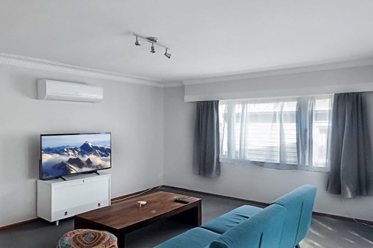 Photo of property in 22 Laurie Avenue, Papakura, 2110