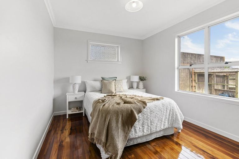 Photo of property in 1149 Devon Road, Bell Block, New Plymouth, 4373