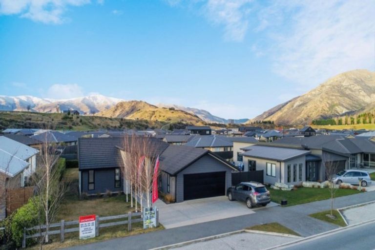 Photo of property in 39 Stalker Road, Lower Shotover, Queenstown, 9304