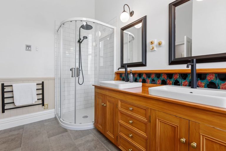 Photo of property in 30 Humphries Street, Inglewood, 4330