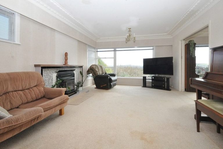 Photo of property in 28 Grassways Avenue, Pakuranga, Auckland, 2010