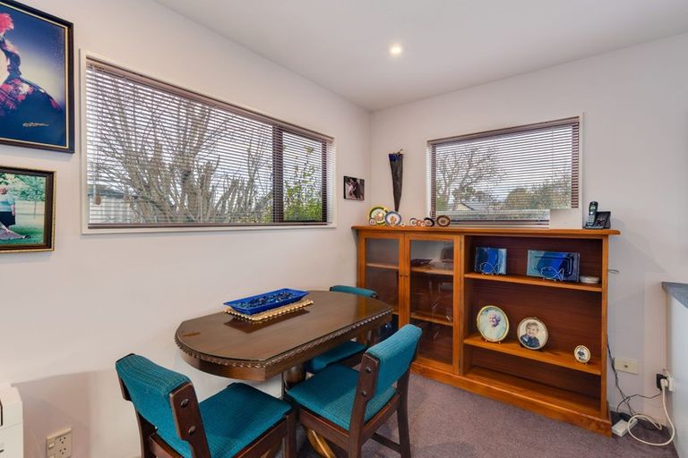 Photo of property in 2/48 Mcfaddens Road, St Albans, Christchurch, 8052