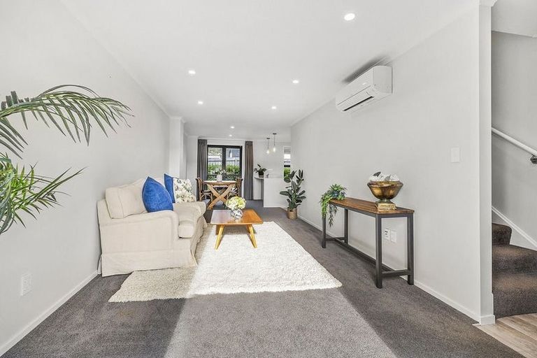 Photo of property in 1b Breakwater Way, Whitby, Porirua, 5024