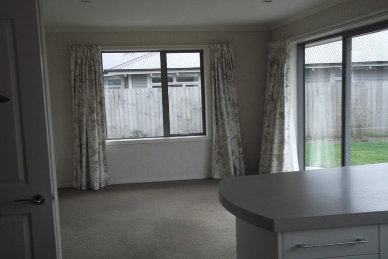 Photo of property in 22 Somerville Crescent, Aidanfield, Christchurch, 8025