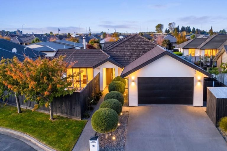 Photo of property in 12 Oakdene Place, Halswell, Christchurch, 8025