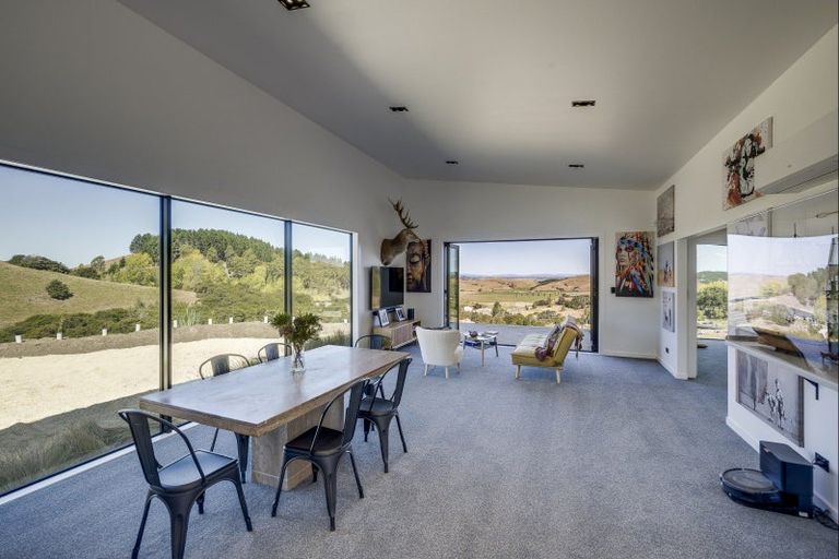 Photo of property in 52 Avery Road, Eskdale, Napier, 4182