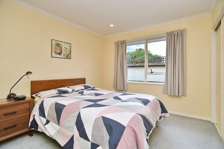 Photo of property in 2/74 Merrin Street, Avonhead, Christchurch, 8042