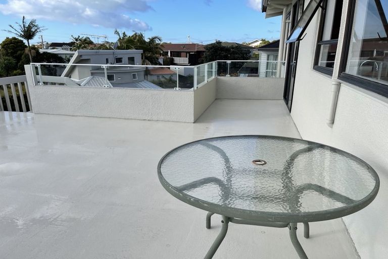 Photo of property in 17 Waller Avenue, Bucklands Beach, Auckland, 2012