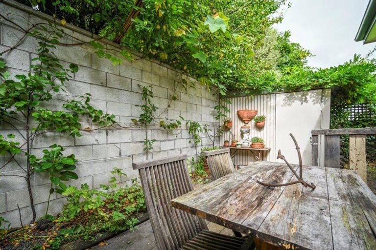 Photo of property in 623a Nelson Street North, Hastings, 4122