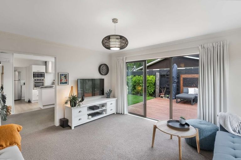Photo of property in 2/5 Woodbridge Road, Cashmere, Christchurch, 8022