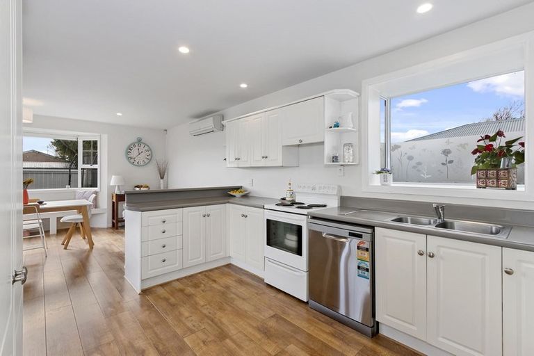 Photo of property in 4 Jarrow Place, Halswell, Christchurch, 8025