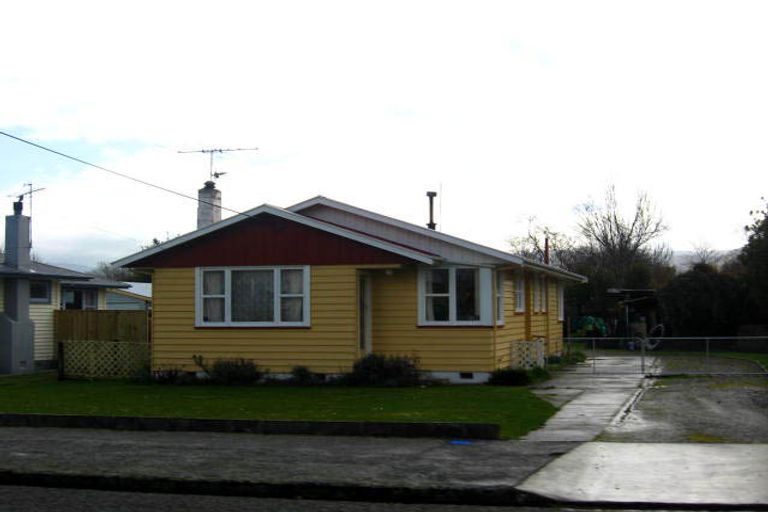 Photo of property in 46 Wyndham Street, Carterton, 5713