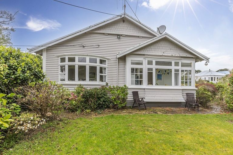 Photo of property in 7 Moana Road, Kelburn, Wellington, 6012