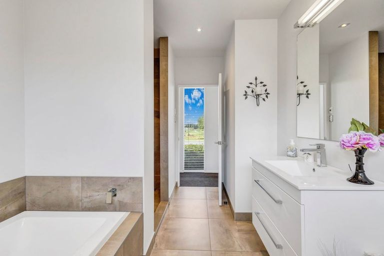 Photo of property in 7 Brinsworth Avenue, West Melton, 7618