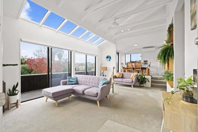 Photo of property in 27a Sunderlands Road, Half Moon Bay, Auckland, 2012