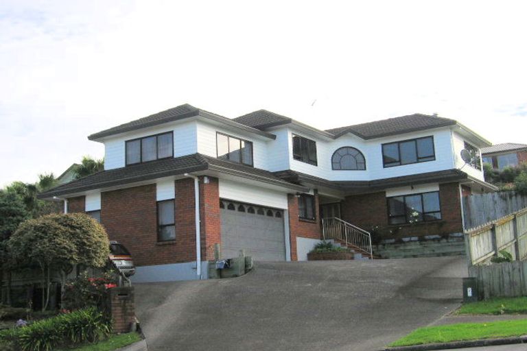 Photo of property in 24 Kells Place, Botany Downs, Auckland, 2010