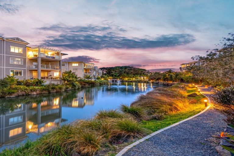 Photo of property in 85 Parkside Drive, Orewa, 0931